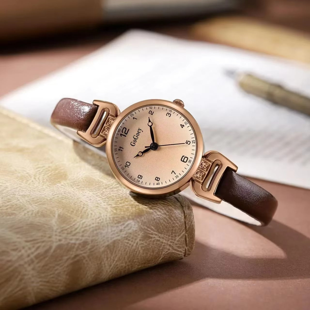 2025 Quartz Watch Women PU Leather Thin Strap Wristwatch